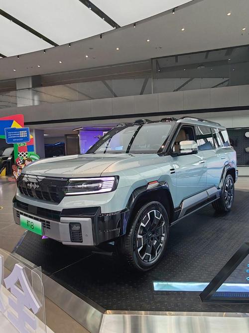 深圳龙华区驰凌威企业管理咨询比亚迪方程豹硬派越野的爆款，英菲尼迪35周年与你共成长